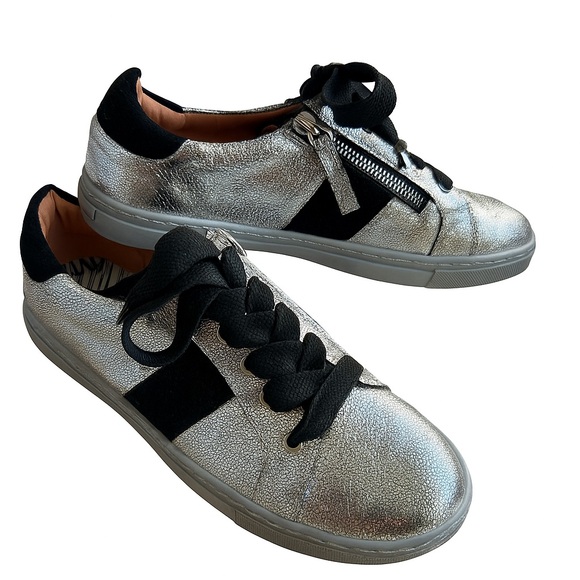dolce vita Silver and Black Sneakers with Zip up Size 5 - Picture 1 of 6
